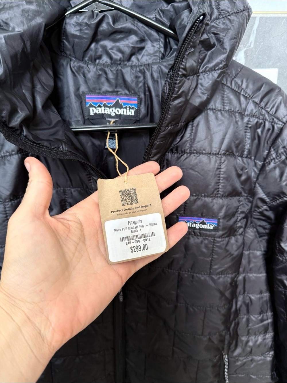 Patagonia Nano Puff hoody - Picture 4 of 8